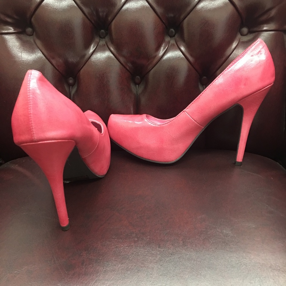 High heels - Picture 4 of 6